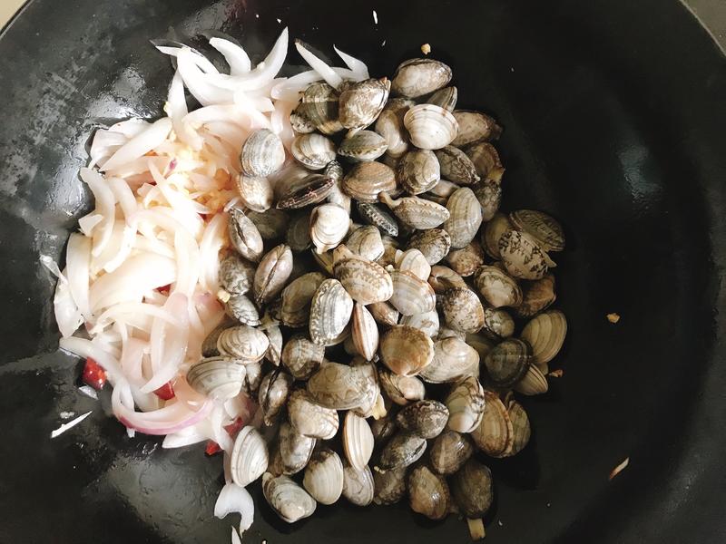 家常醋溜土豆丝的做法：简单易学，美味可口