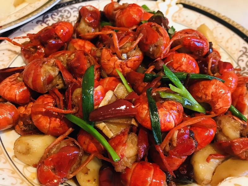家常炒豆芽：简单美味的家常菜食谱