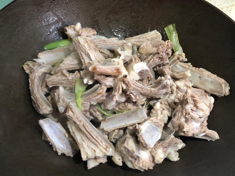青椒饼的家常做法：简单易学，美味可口