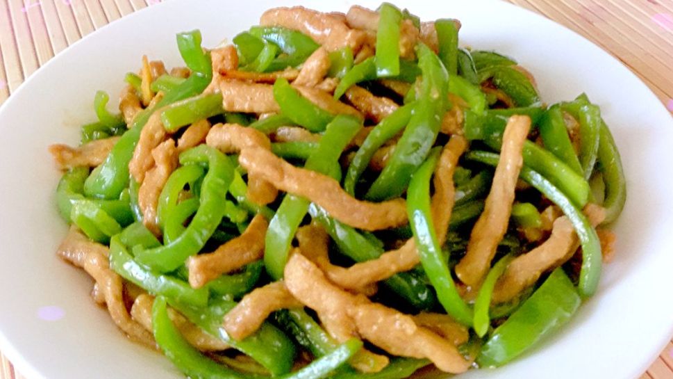 家常大锅菜：温暖记忆中的美味佳肴