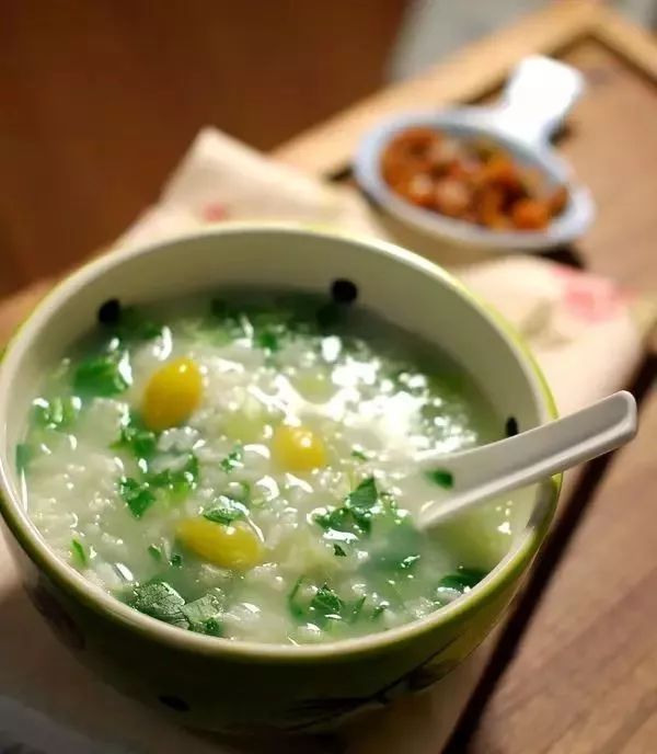 上海的特色美食是什么？探寻魔都美食的独特魅力
