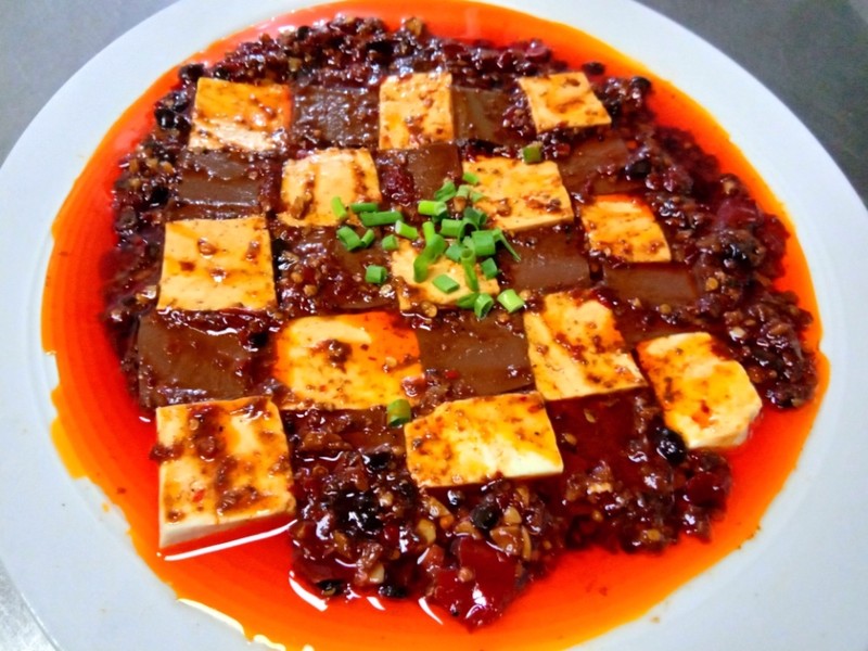 豆腐泡排骨家常做法：美味又营养的餐桌佳肴