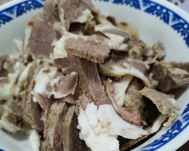 标题：新亨小吃——探寻美食的独特韵味