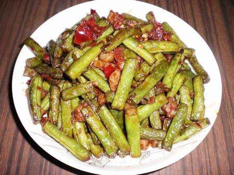 小吃血：探寻隐藏在巷弄里的美味佳肴