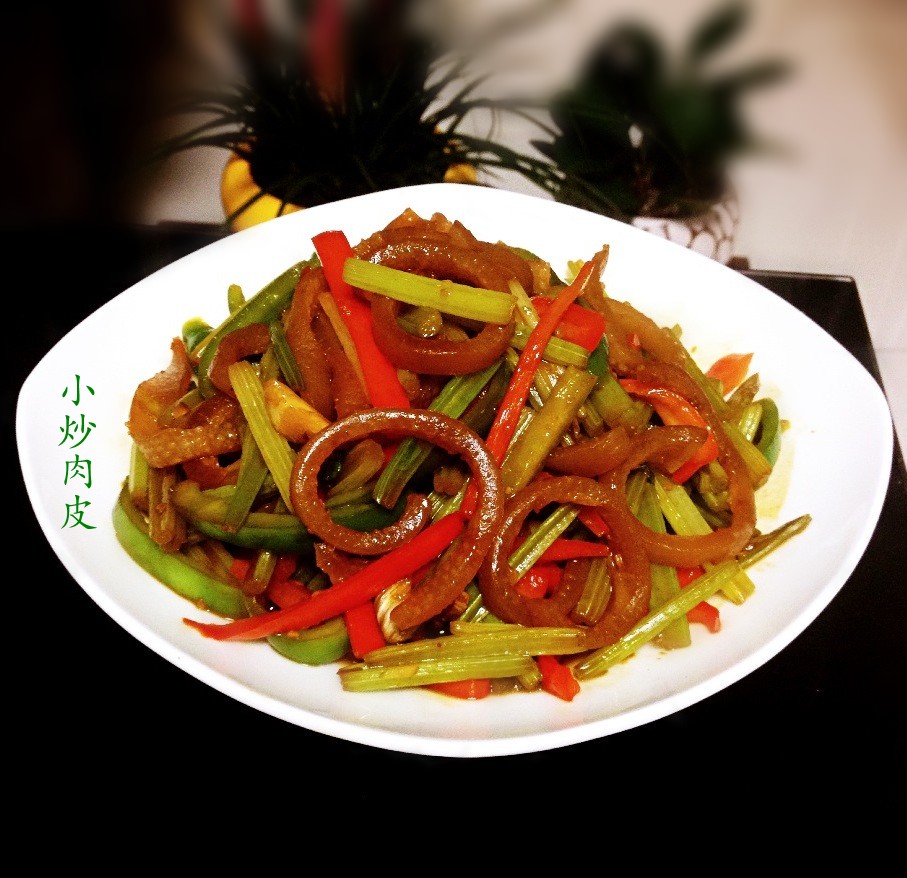 扣肉芋头的家常做法：传统美食的现代演绎
