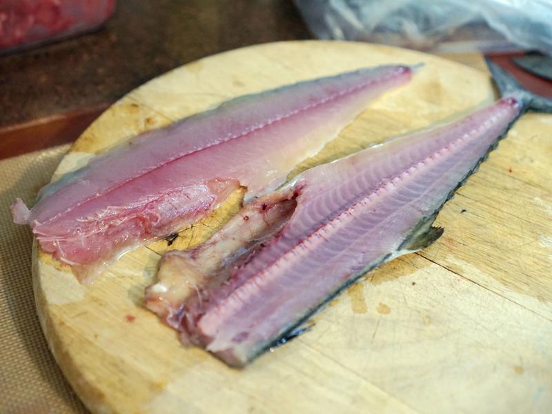 豆芽煮鱼的家常做法：鲜美简单，家的味道