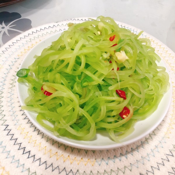香港的小吃街：探寻味蕾的狂欢地