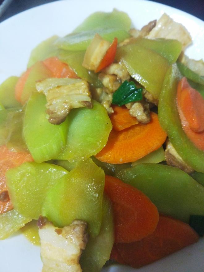 博乐特色美食推荐：不容错过的美味佳肴