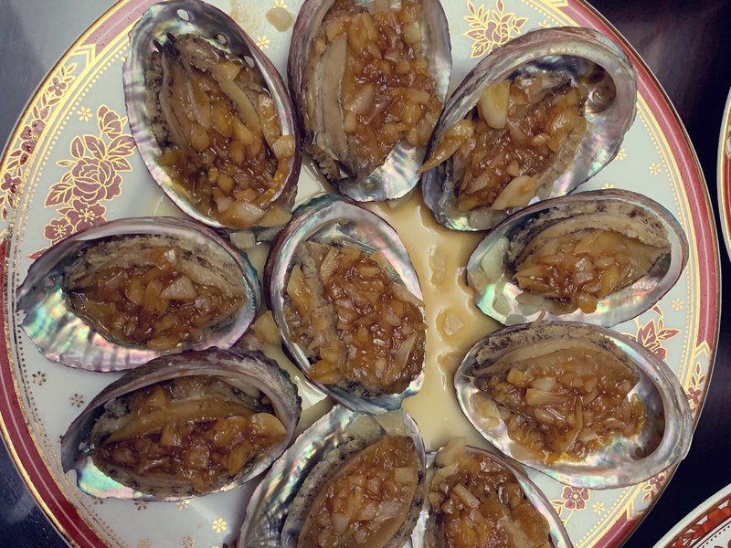 异地特色美食文案：探寻舌尖上的风情