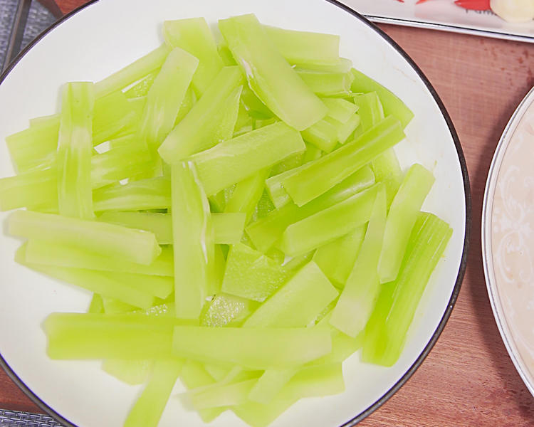 广西贵港特色美食：一场味蕾的盛宴