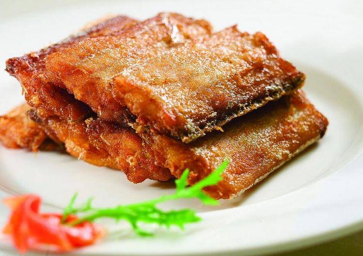 冰冻带鱼的家常做法：美味又简单的烹饪指南