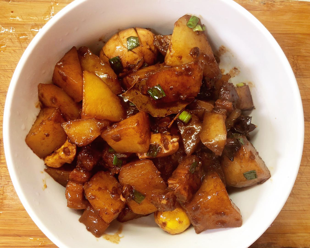 家常蒜茄子：简单易学的美味佳肴
