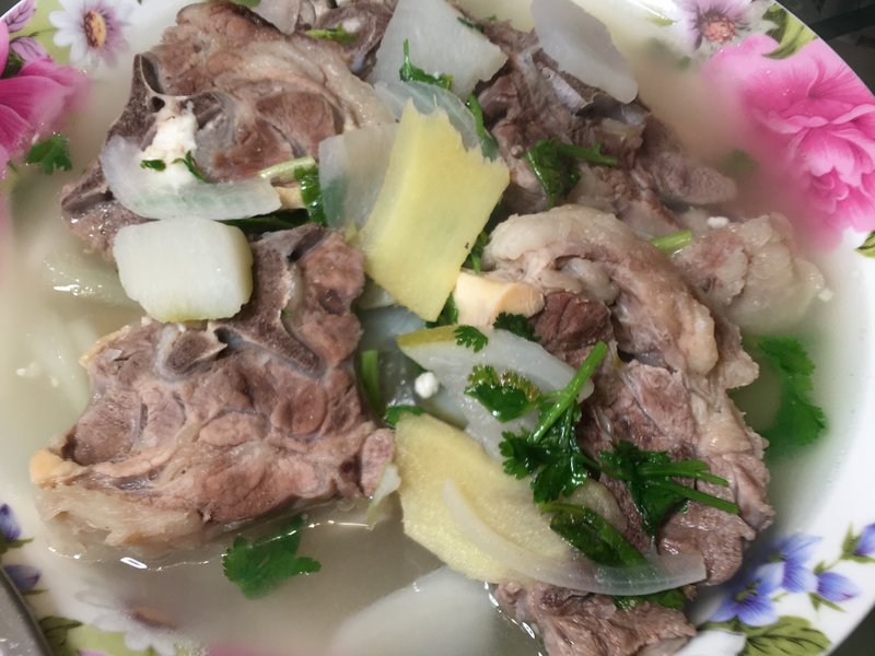 黄焖鸡米饭家常做法：简单易学的美味佳肴