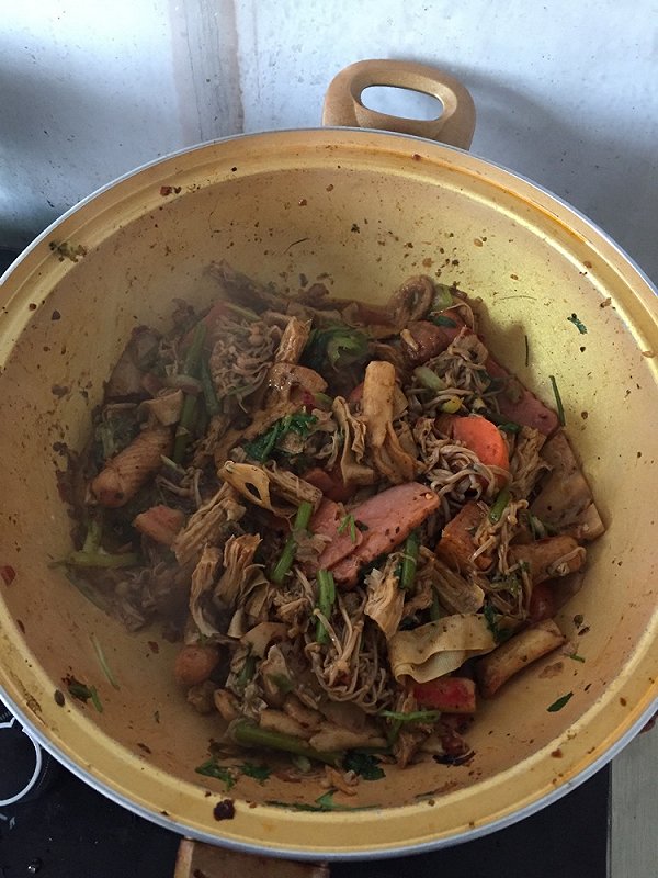 八宝辣酱的家常做法：传承经典，美味升级