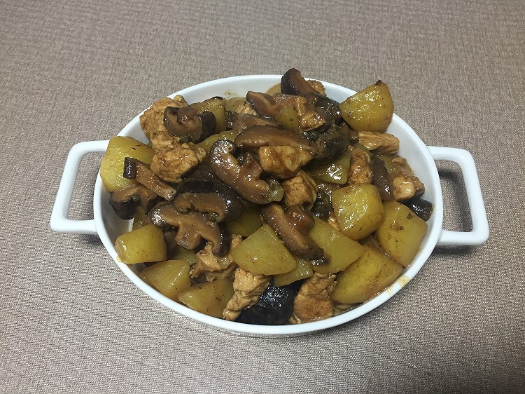 家常红烧茄子图片：经典家常菜的美味瞬间