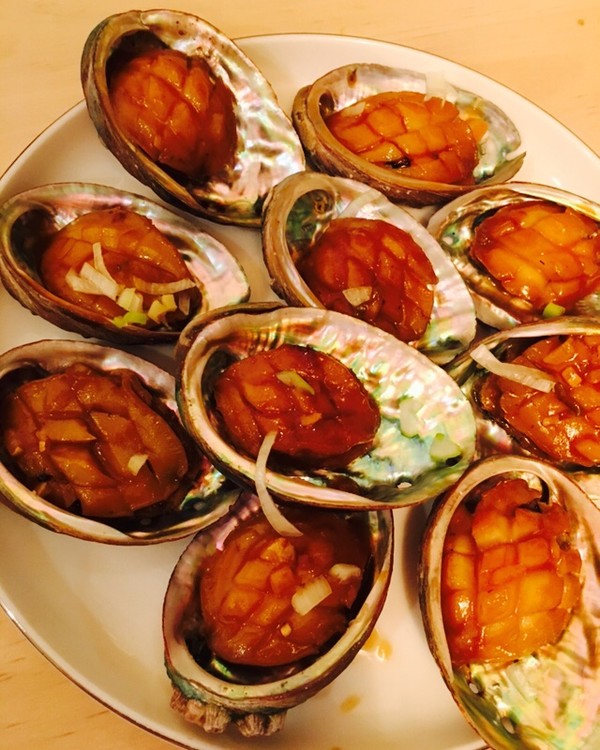 标题：东北小吃——唤醒味蕾的民间美食之旅