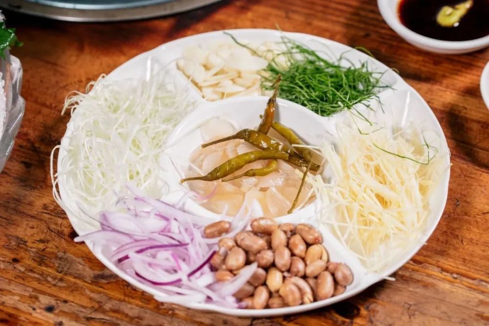 上海特色美食品牌：舌尖上的东方明珠