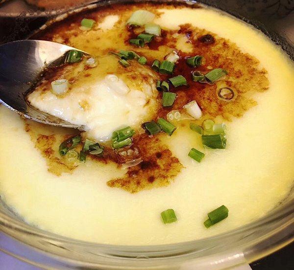 葱油饼的家常做法：轻松学会，美味瞬间呈现