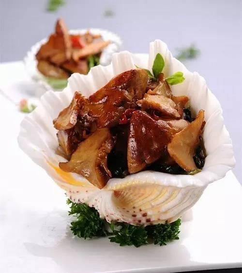 四个字的小吃：舌尖上的美食记忆