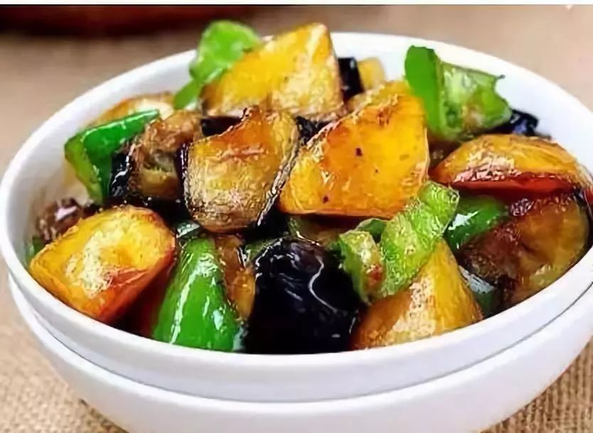 四个字的小吃：舌尖上的美食记忆