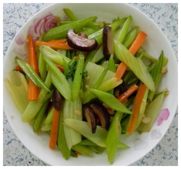 柿子椒家常做法：简单易学，美味可口