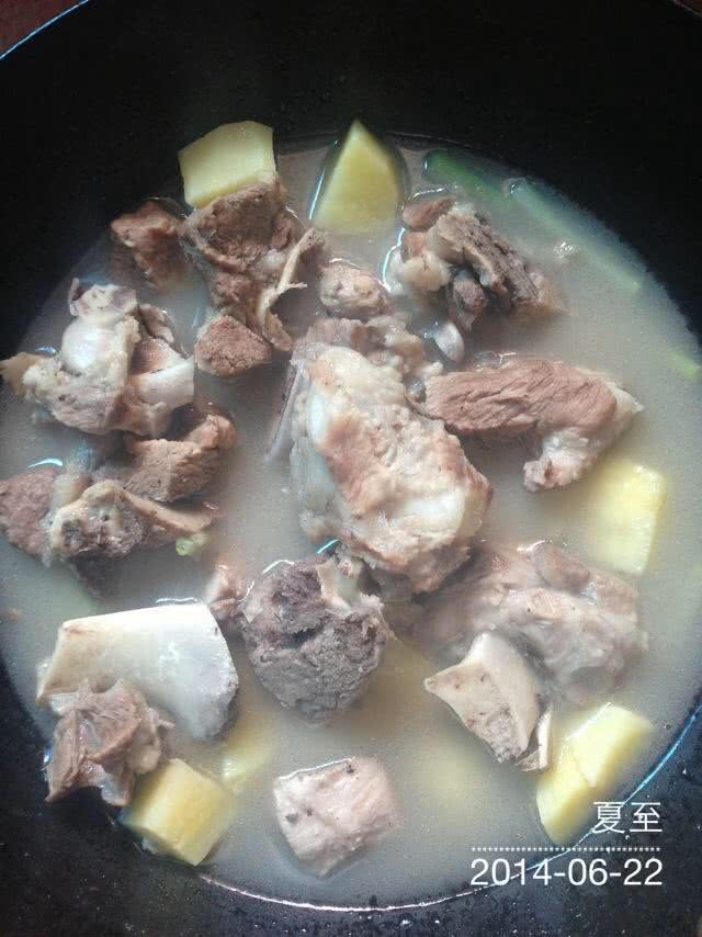 南昌特色美食绿豆饼：探寻千年古韵中的美味传奇