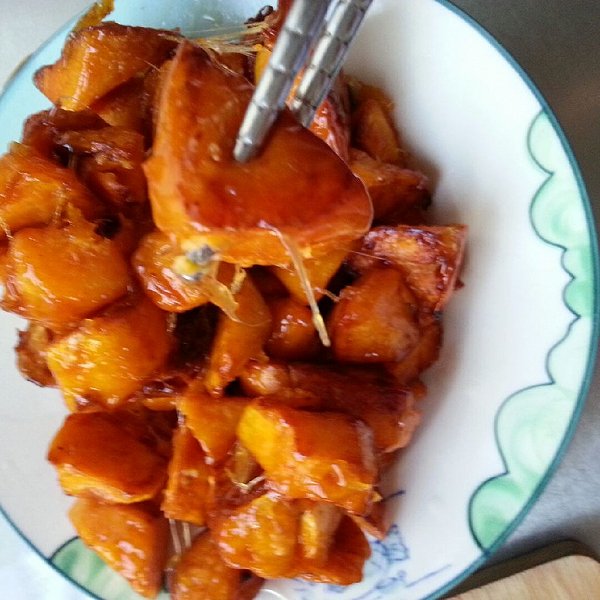 宜昌特色美食自己人：探寻地道风味，品味家乡味道