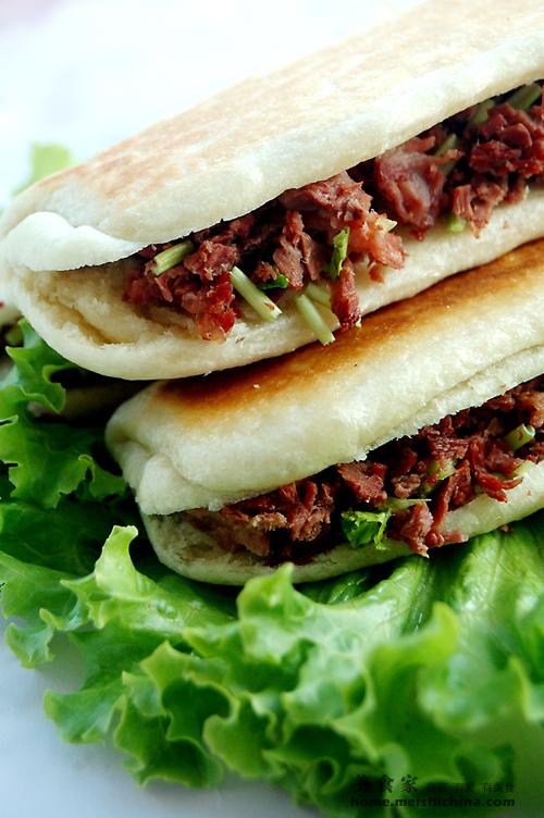 勐小吃：探寻云南边境的独特美食风味