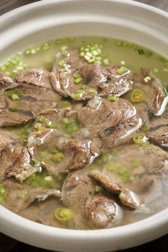 上海最有名的小吃：探寻魔都美食的独特魅力