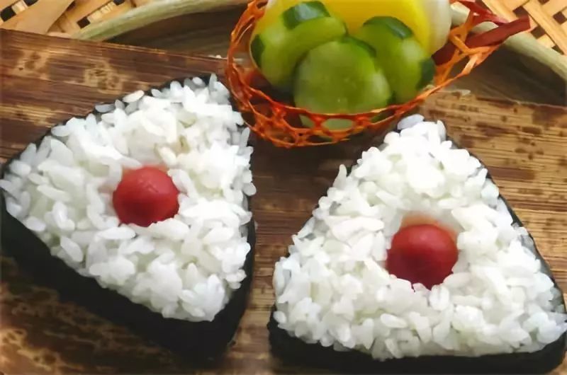 纽约曼哈顿特色美食：探寻美食之魂