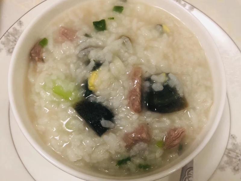 家常腐竹红烧肉的做法：经典菜肴新滋味