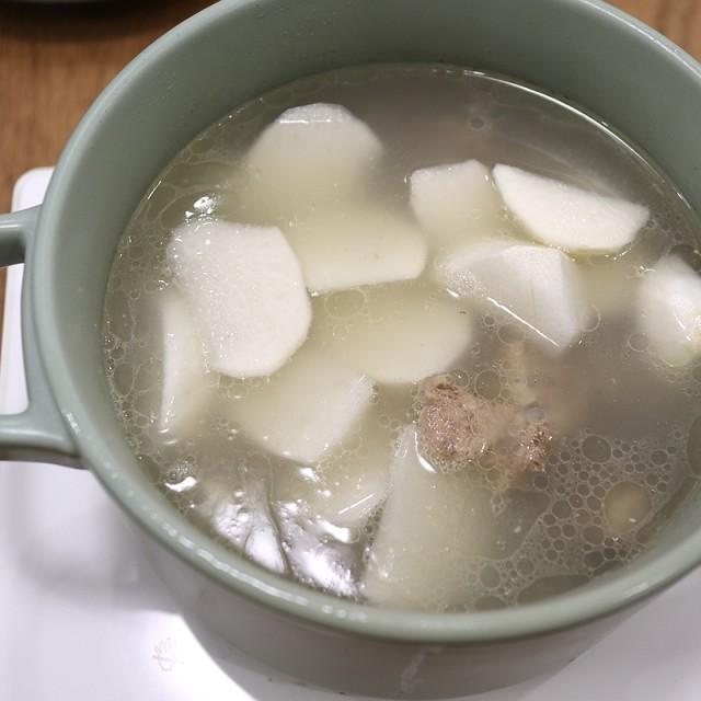 家常火锅做法：轻松打造冬日里的温暖盛宴