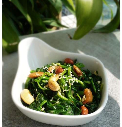 鳕鱼炖豆腐家常做法：营养美味一锅端