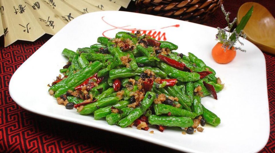 长沙华南小吃：探寻湘味美食的独特魅力
