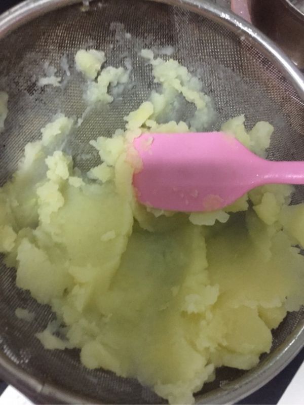 什么鱼火锅好吃：探索最适合火锅的鱼类美食