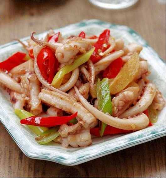 家常腌黄瓜的做法：简单易学，美味可口