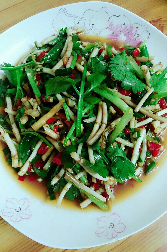 小吃背景：探寻街头美食的独特魅力
