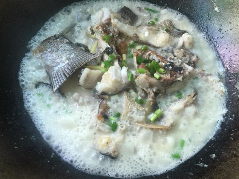 小吃背景：探寻街头美食的独特魅力