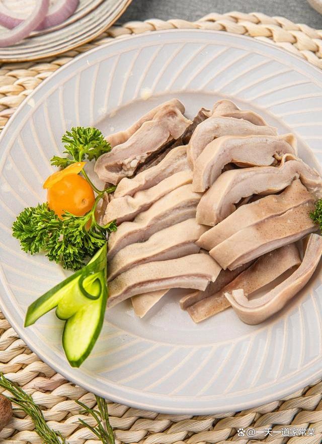 西安临潼特色美食：一场味蕾的盛宴