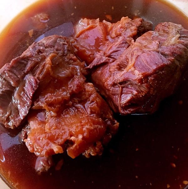 家常炒蒜薹：简单易学的美味佳肴