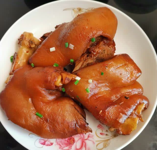 晒干的槐花怎么蒸好吃？传统美食新滋味