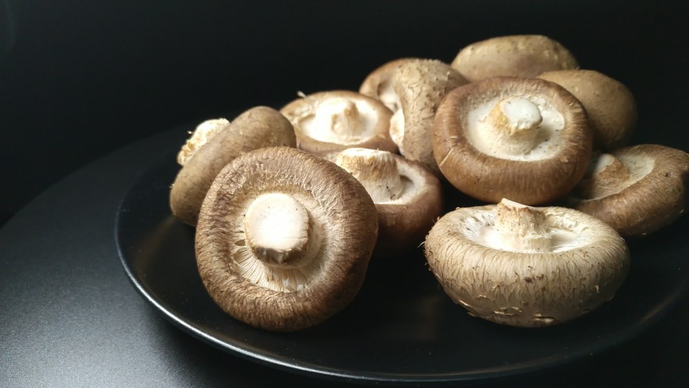 鸡翅怎么腌好吃：掌握这些技巧，让鸡翅更美味！