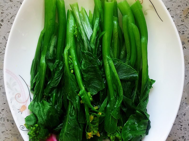 怎么炖鸡最好吃：掌握秘诀，炖出鲜美滋味