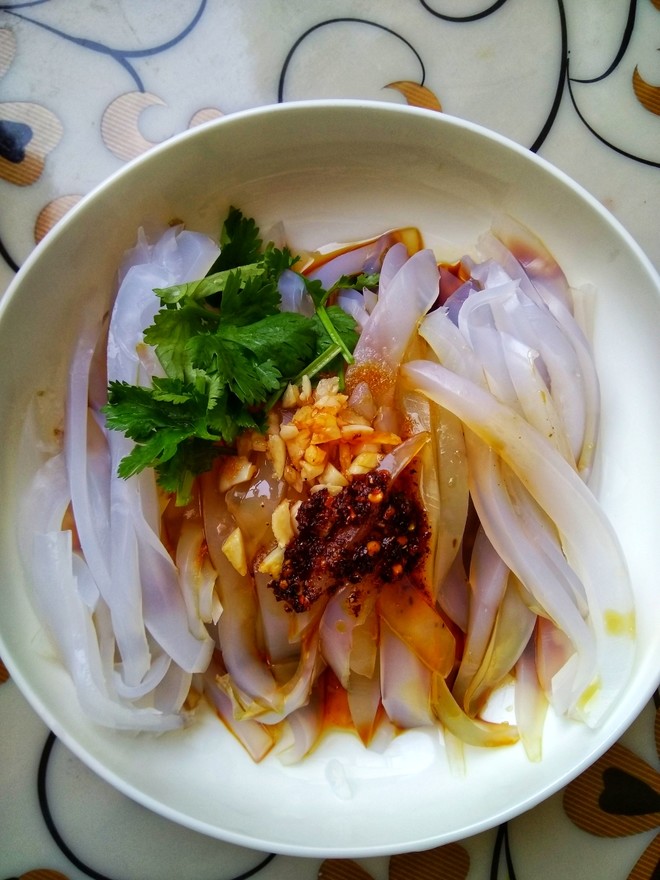 炸鸡翅中的家常做法：轻松学会，美味无比