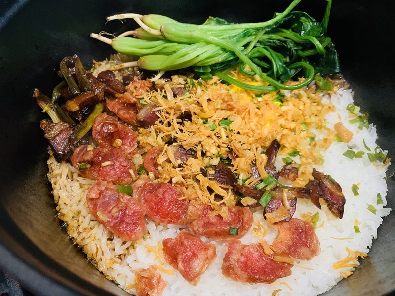 江汉路小吃街：美食的盛宴，舌尖上的探索