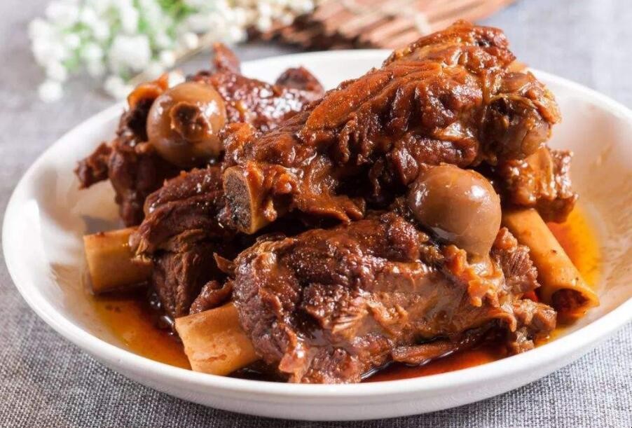 【深度解析】地方特色美食宣传海报：唤醒味蕾，传承文化