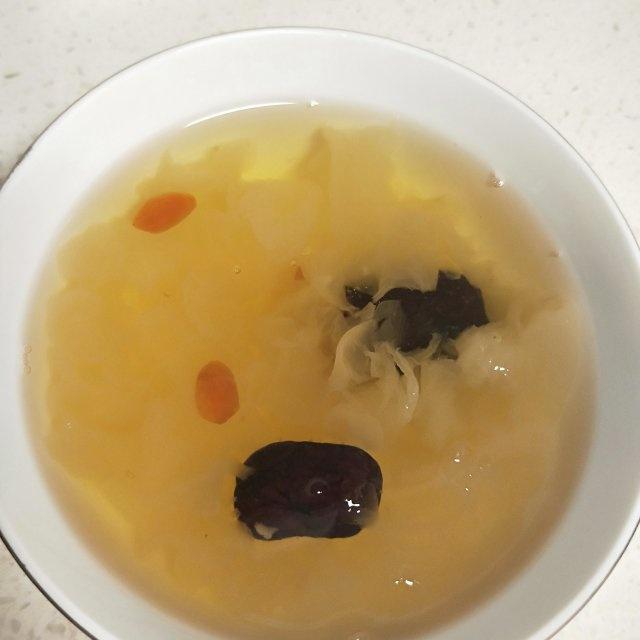 家常韭菜饼：简单易学的美味佳肴