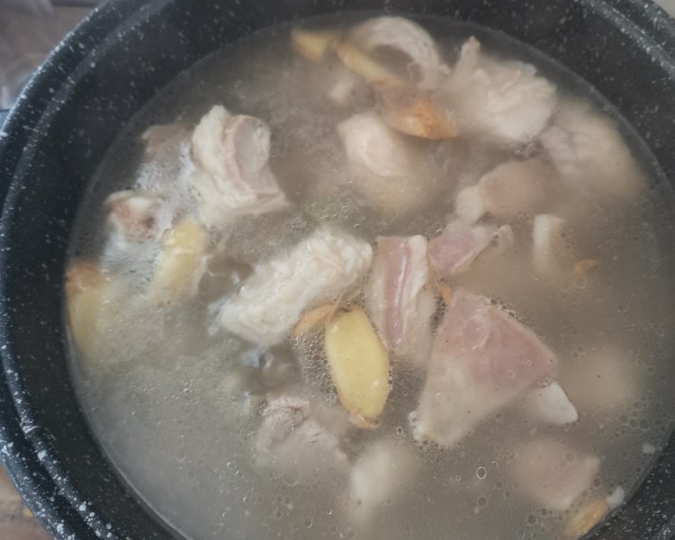 板栗红烧肉的家常做法：传统美食的魅力