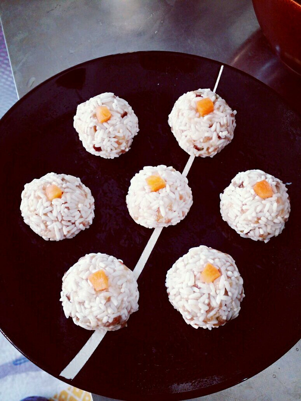 三亚小吃一条街：美食的天堂，舌尖上的狂欢