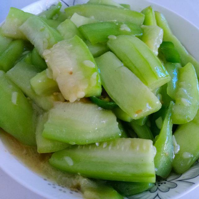 熏带鱼的家常做法：打造独特风味美食